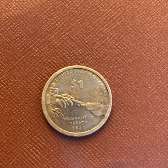 Sacagawea USA Dollar Coin Gold Color RARE No Date Wampanoag Treaty 1621 - Picture 5 of 6